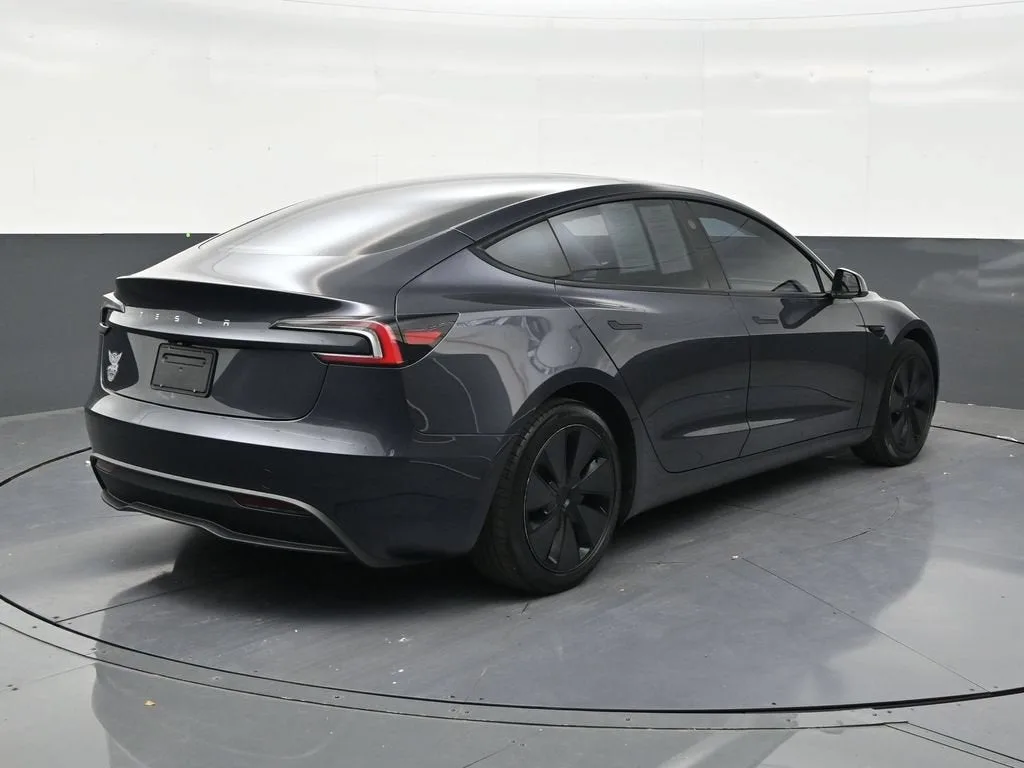 2024 Tesla Model 3 LONG RANGE photo 2