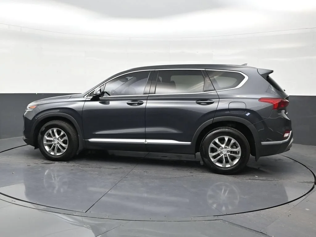 2020 Hyundai Santa Fe SEL photo 2