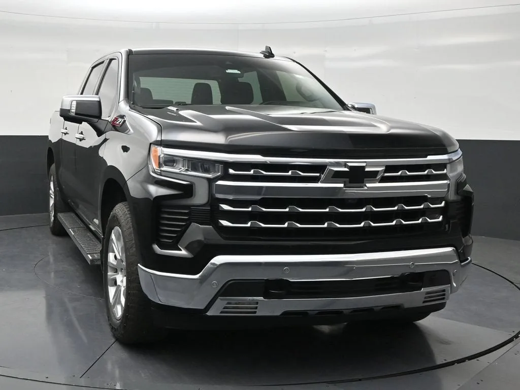 2023 Chevrolet Silverado 1500 LTZ photo 7