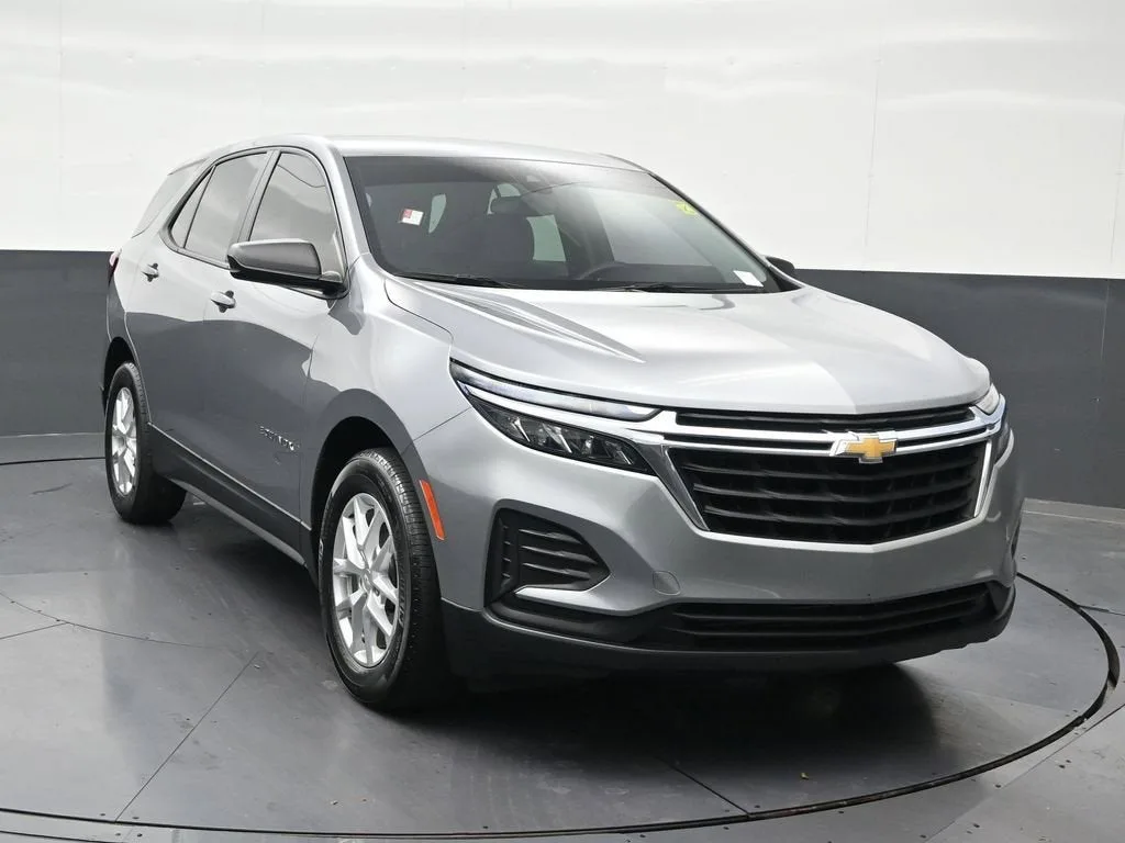 2024 Chevrolet Equinox LS photo 8