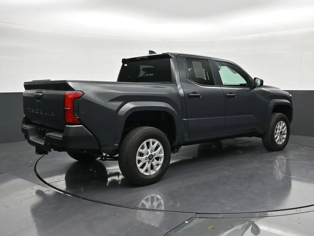 2025 Toyota Tacoma SR photo 5