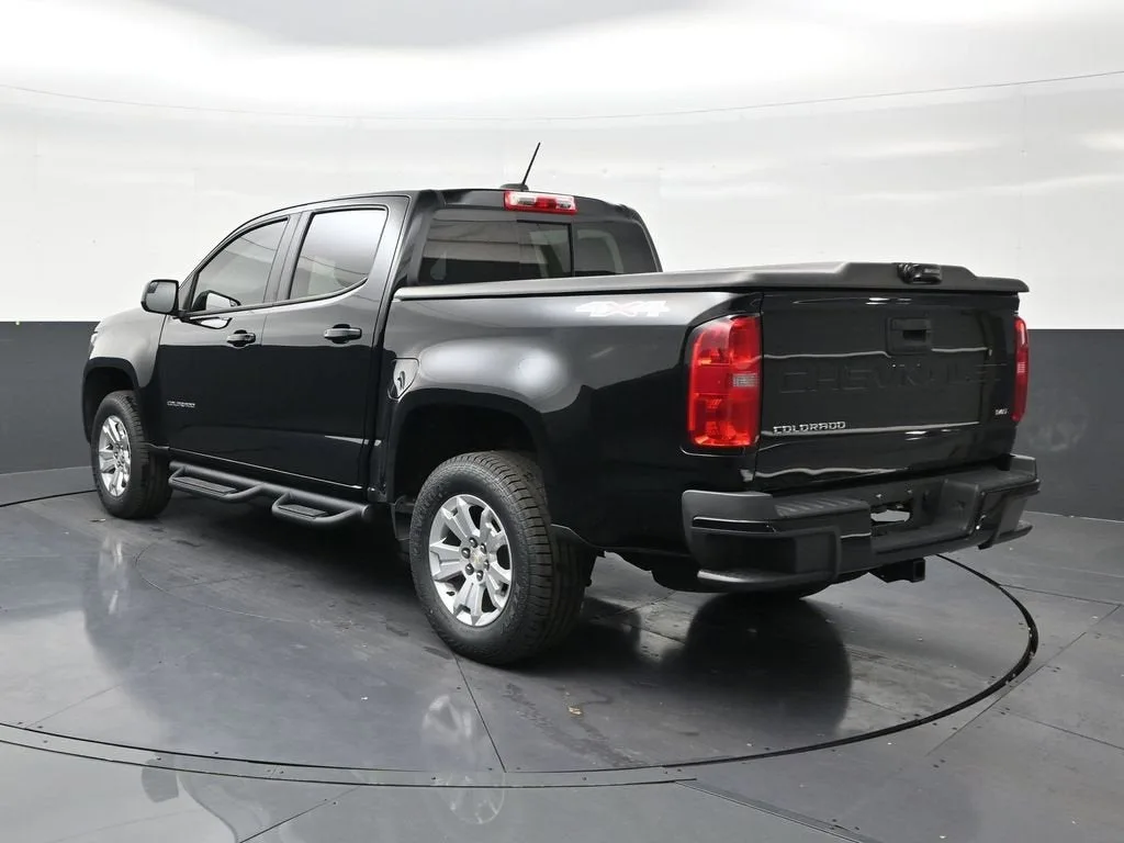 2022 Chevrolet Colorado LT photo 3