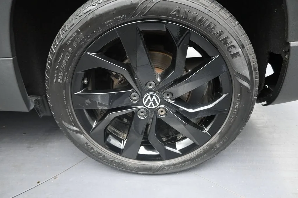 2024 Volkswagen Taos 1.5T SE photo 10
