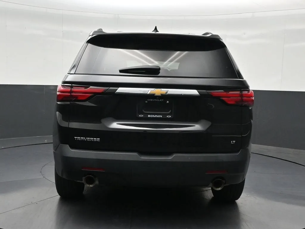 2023 Chevrolet Traverse LT Cloth photo 4