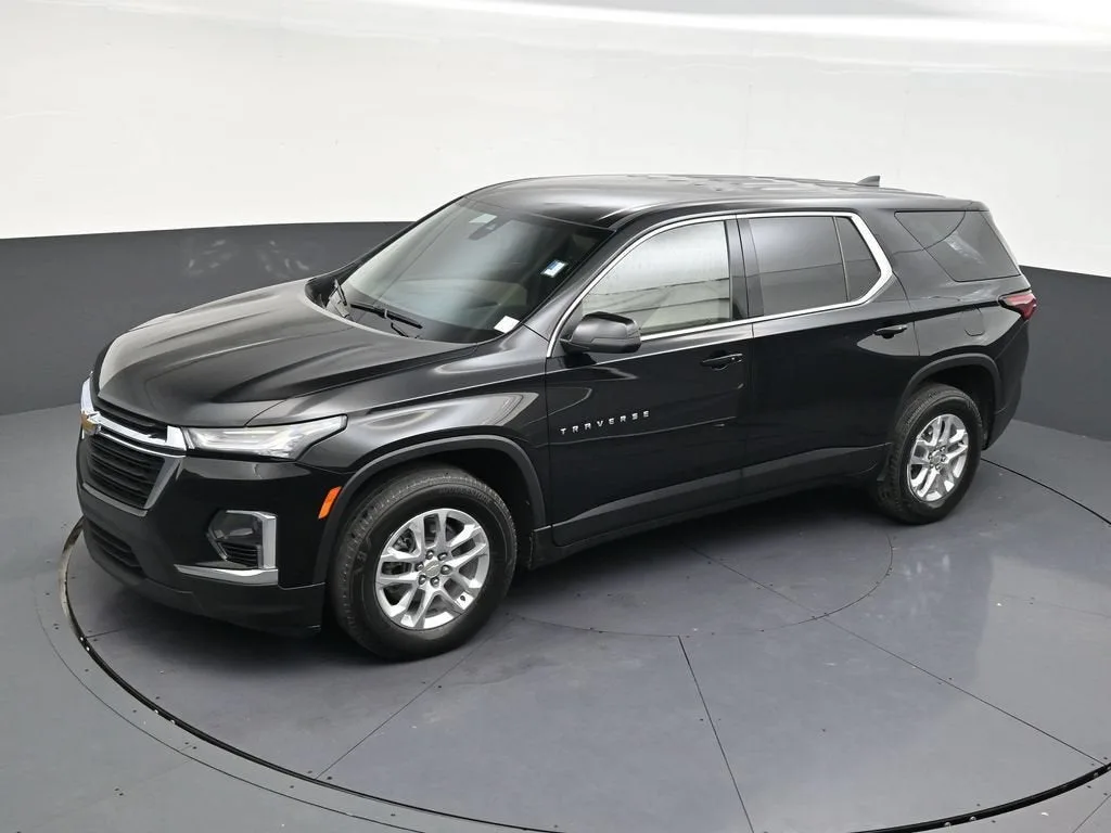 2022 Chevrolet Traverse LS photo 11