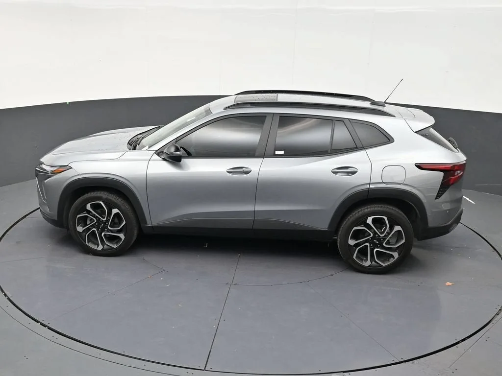 2025 Chevrolet Trax 2RS photo 12