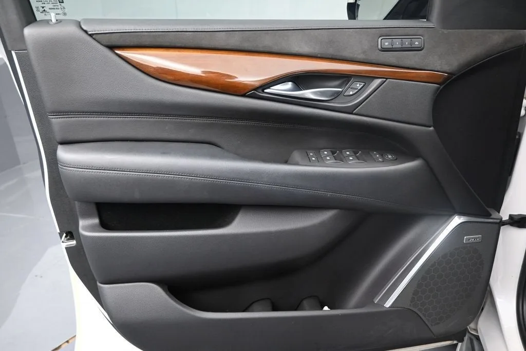 2020 Cadillac Escalade 2WD Standard photo 11