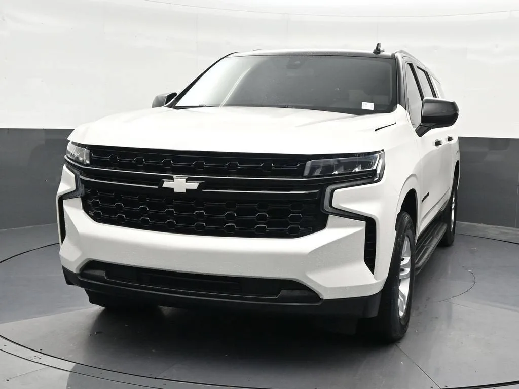2021 Chevrolet Suburban LS photo 9
