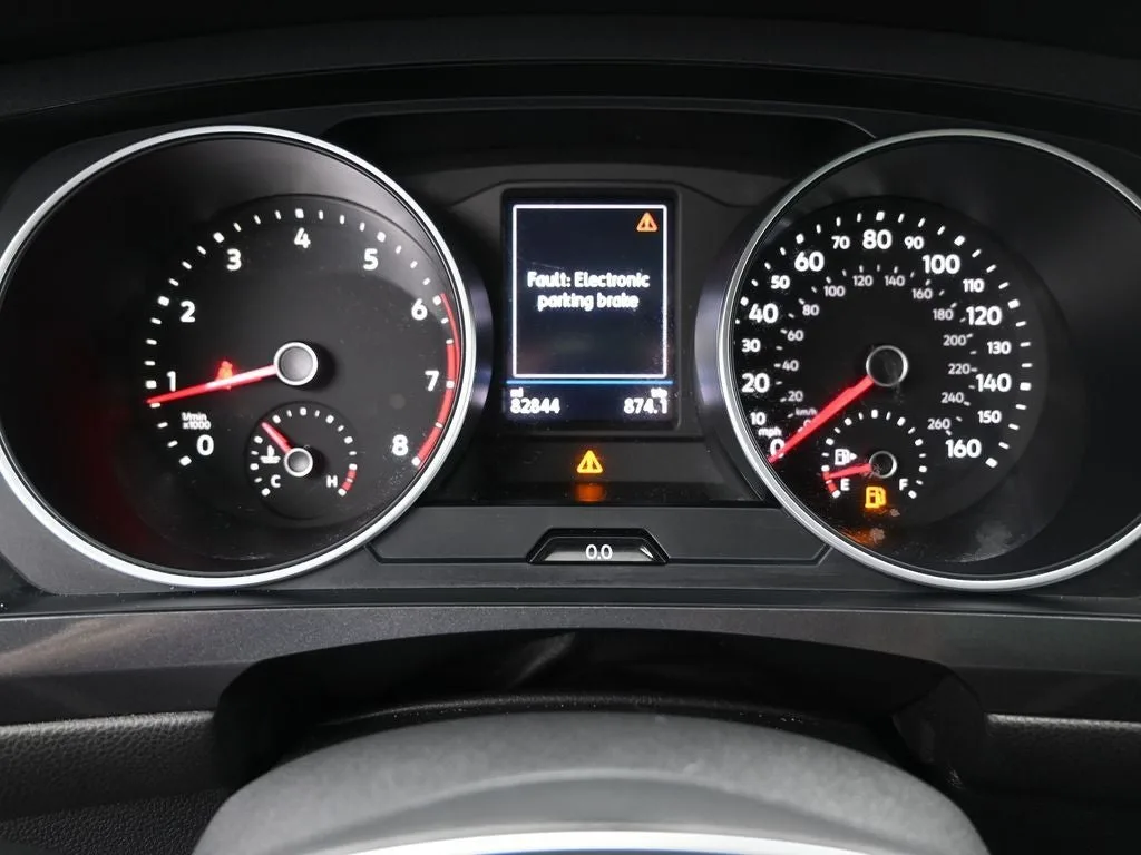 2021 Volkswagen Tiguan 2.0T SE photo 11