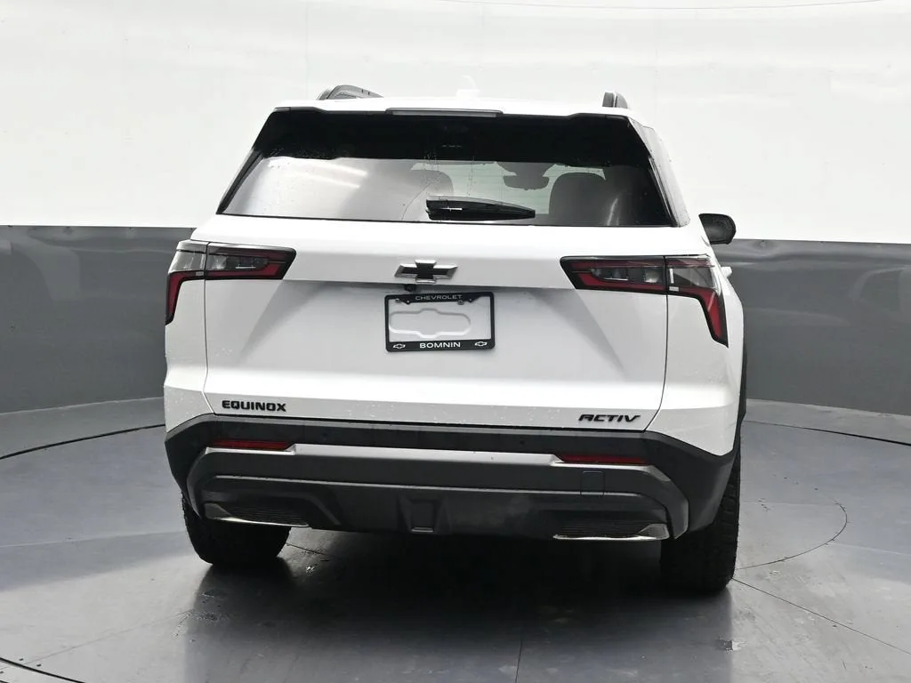 2025 Chevrolet Equinox ACTIV photo 4