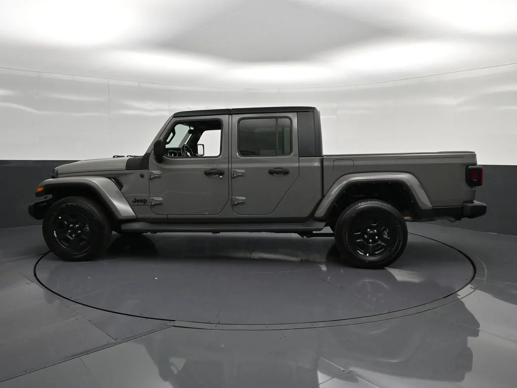 2022 Jeep Gladiator Sport photo 8