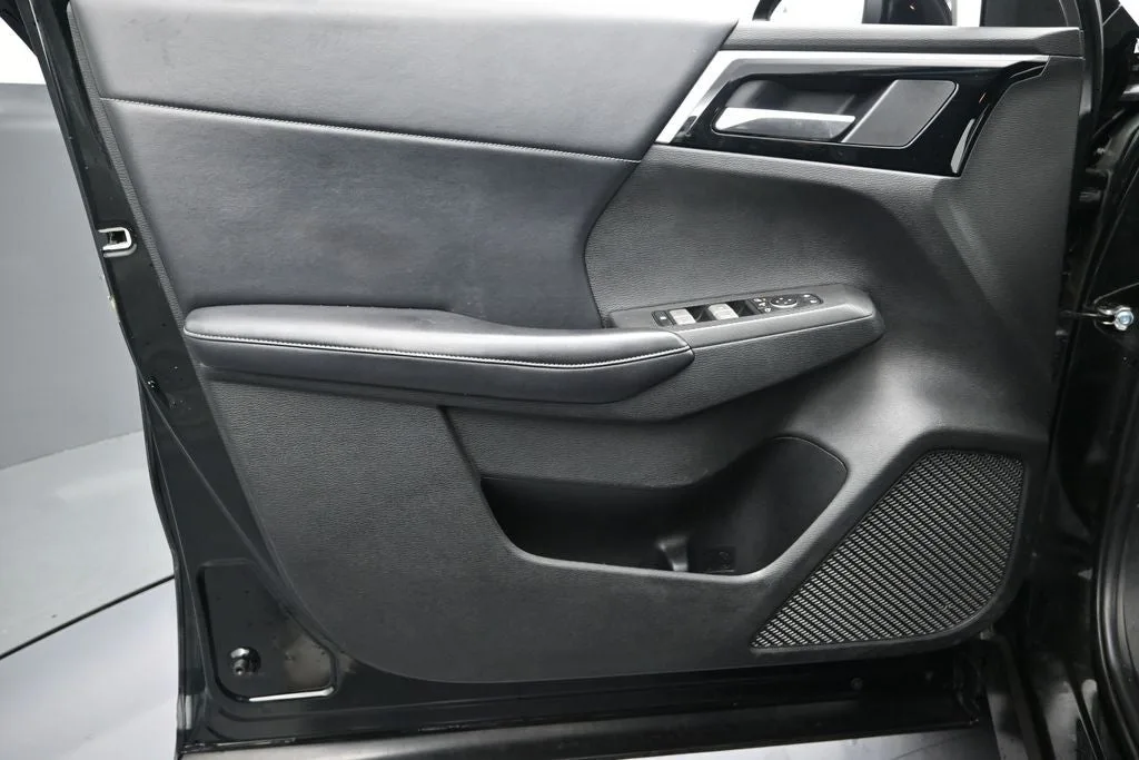 2023 Mitsubishi Outlander SE photo 12