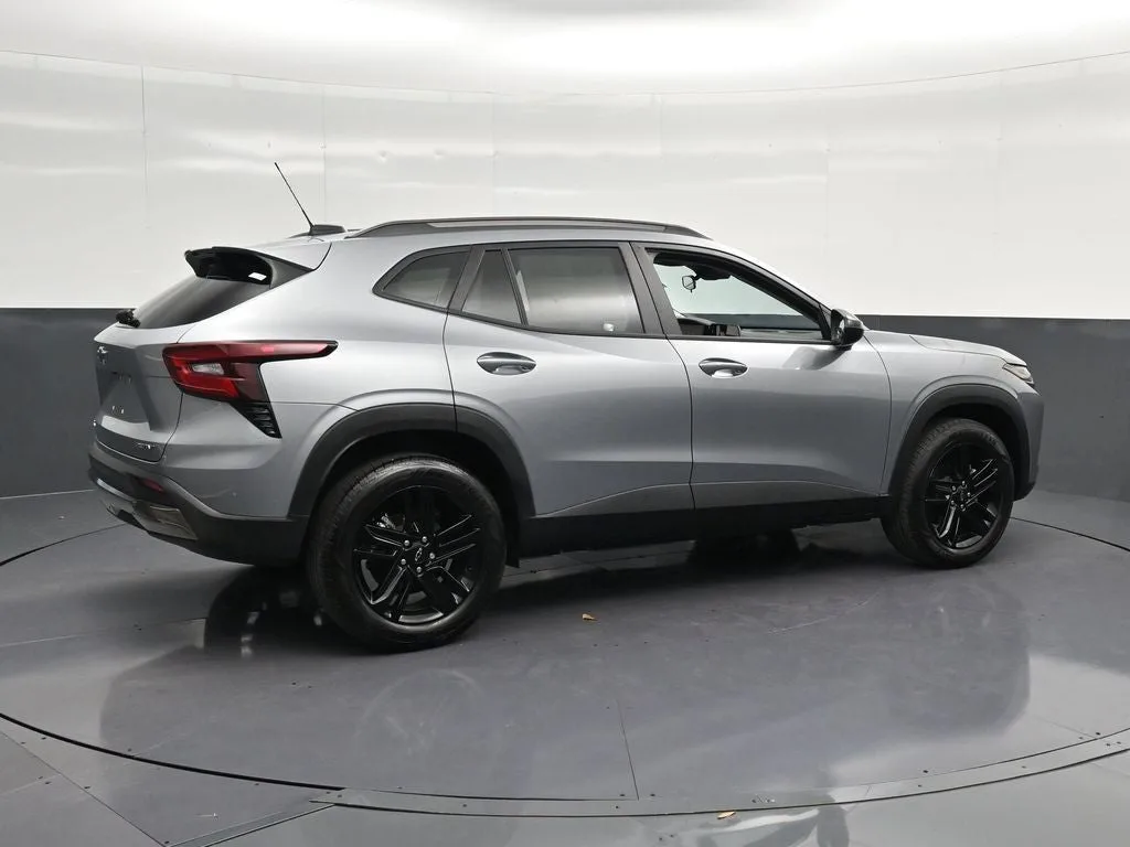 2026 Chevrolet Trax ACTIV photo 3
