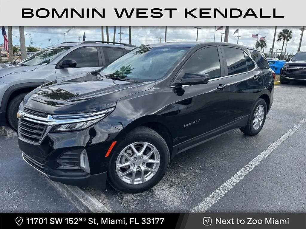 2022 Chevrolet Equinox LT photo 2