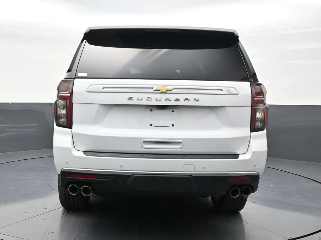 2022 Chevrolet Suburban High Country photo 4