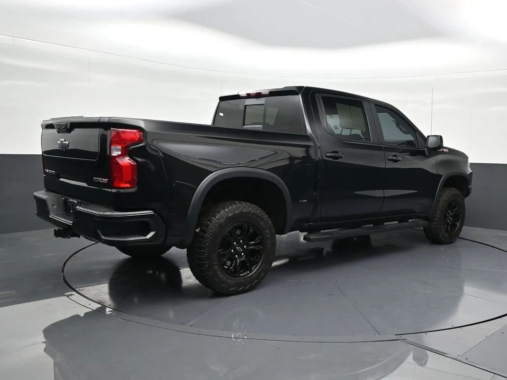 2025 Chevrolet Silverado 1500 ZR2 photo 5
