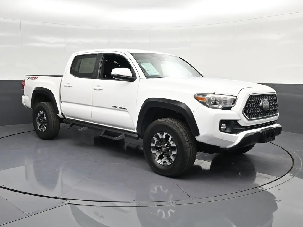 2018 Toyota Tacoma TRD Off-Road V6 photo 5