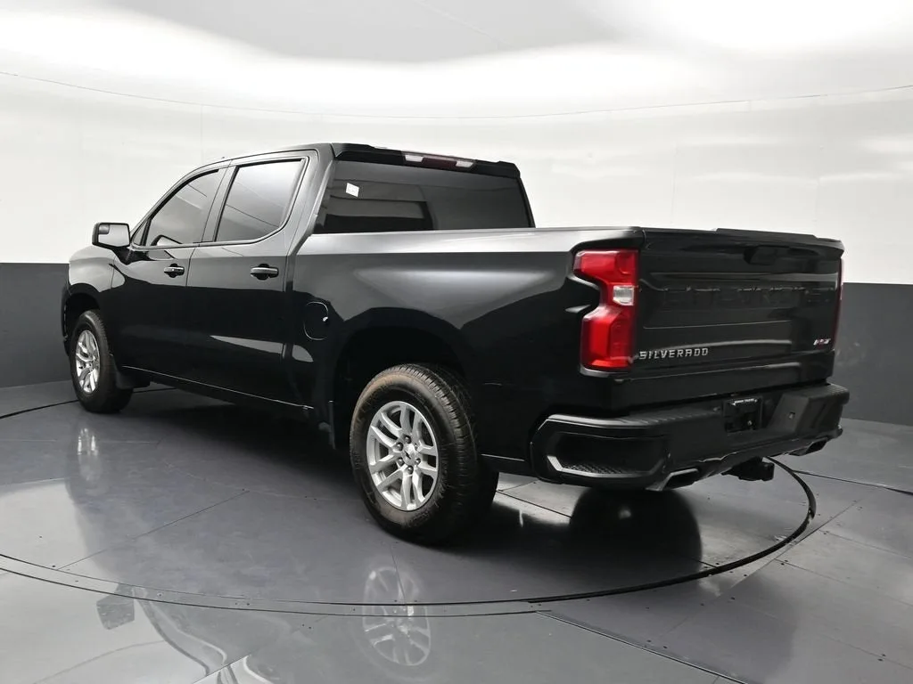2021 Chevrolet Silverado 1500 RST photo 3