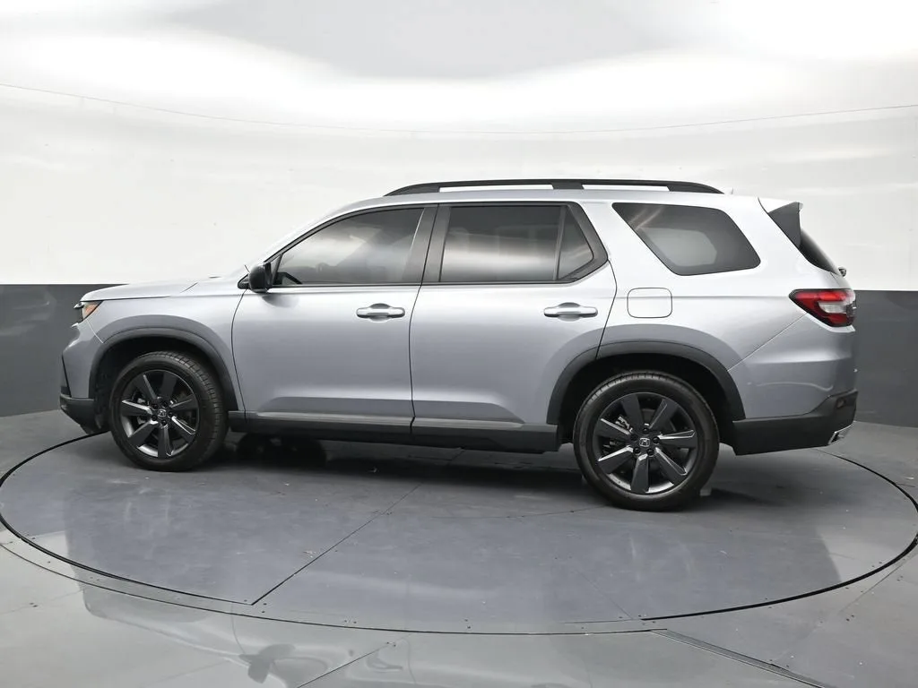 2025 Honda Pilot Sport photo 2