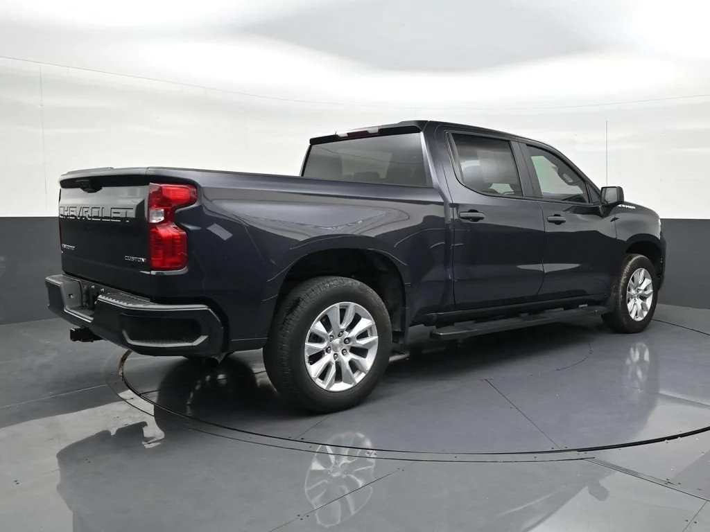 2023 Chevrolet Silverado 1500 Custom photo 5