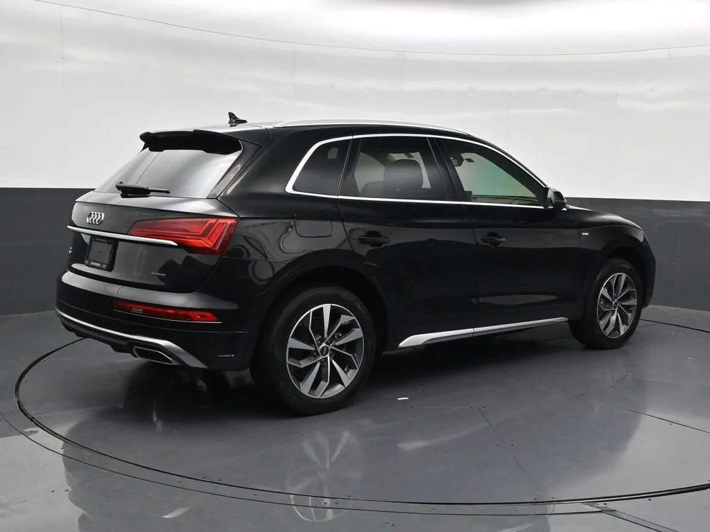 2023 Audi Q5 Premium Plus 45 TFSI S line quattro photo 5