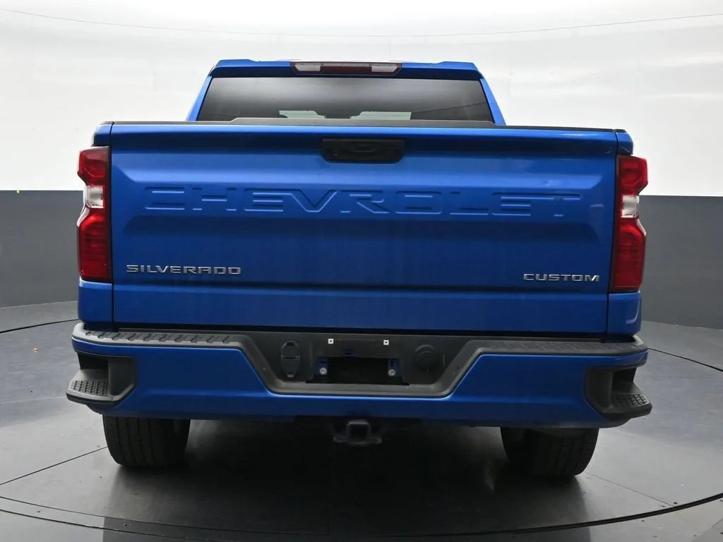 2023 Chevrolet Silverado 1500 Custom photo 4