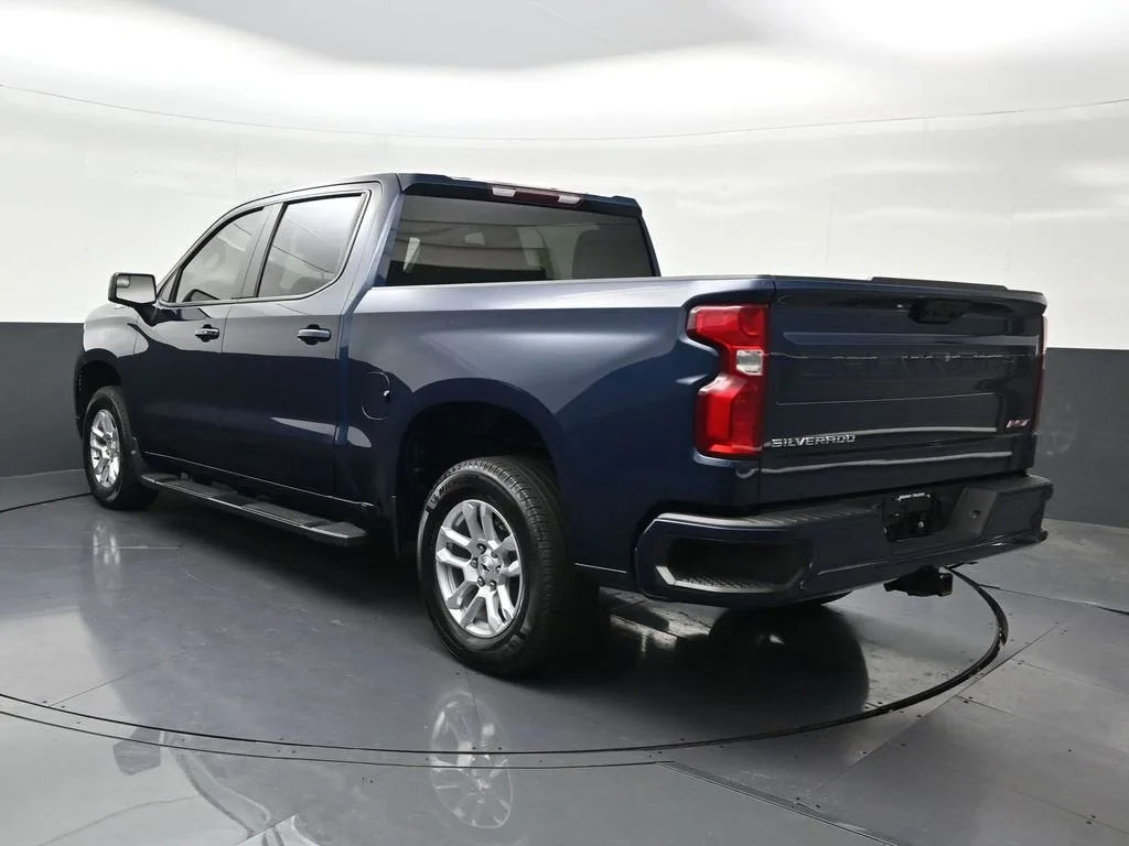2023 Chevrolet Silverado 1500 RST photo 3