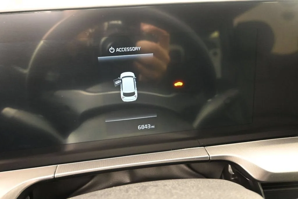 2025 Kia Telluride S photo 12
