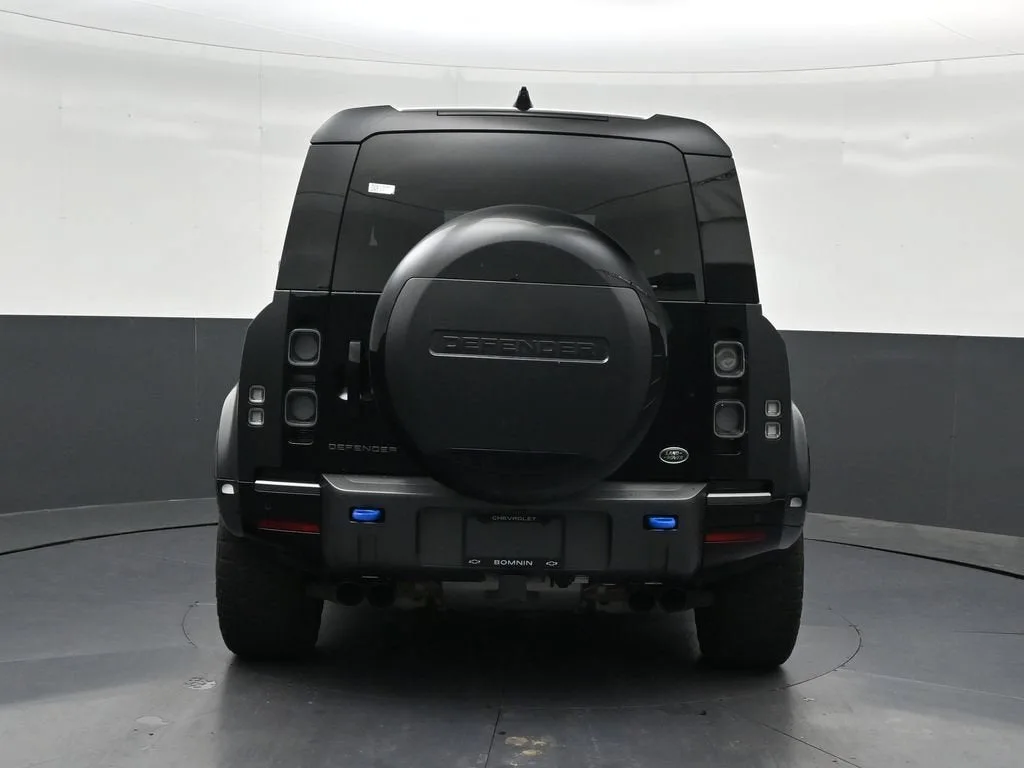 2023 Land Rover Defender 90 Carpathian Edition photo 4