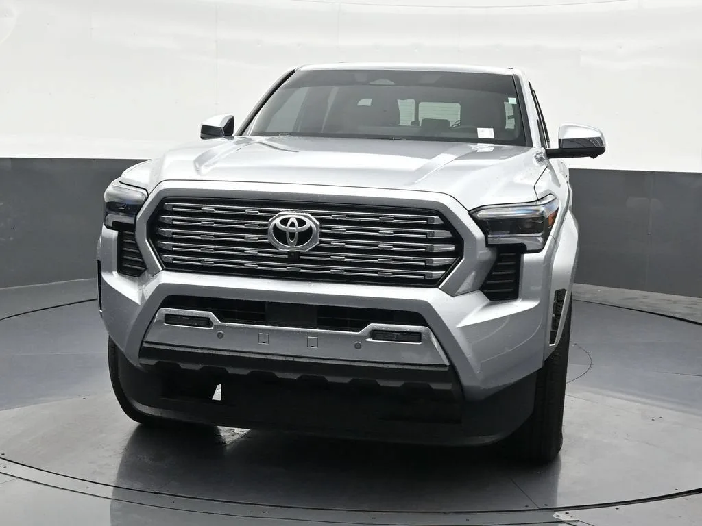 2025 Toyota Tacoma Hybrid Limited photo 9
