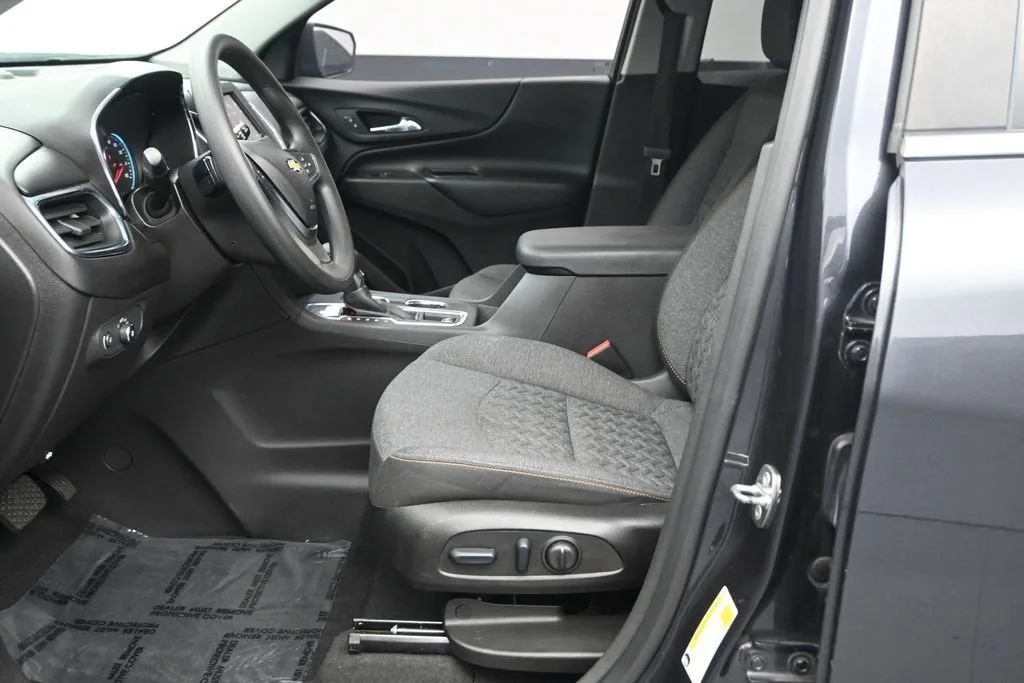 2023 Chevrolet Equinox LT photo 11
