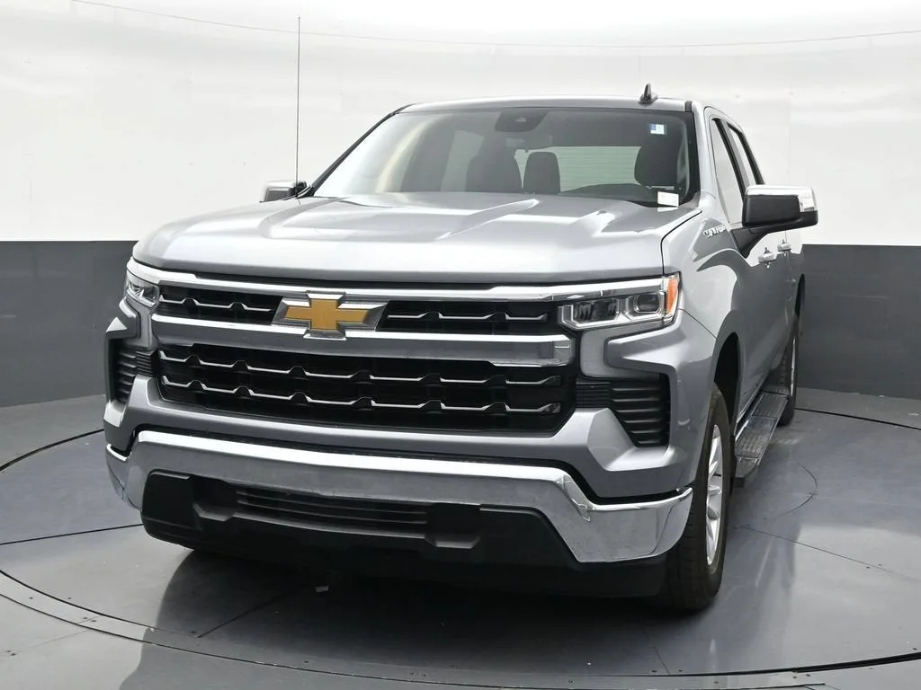 2024 Chevrolet Silverado 1500 LT photo 8