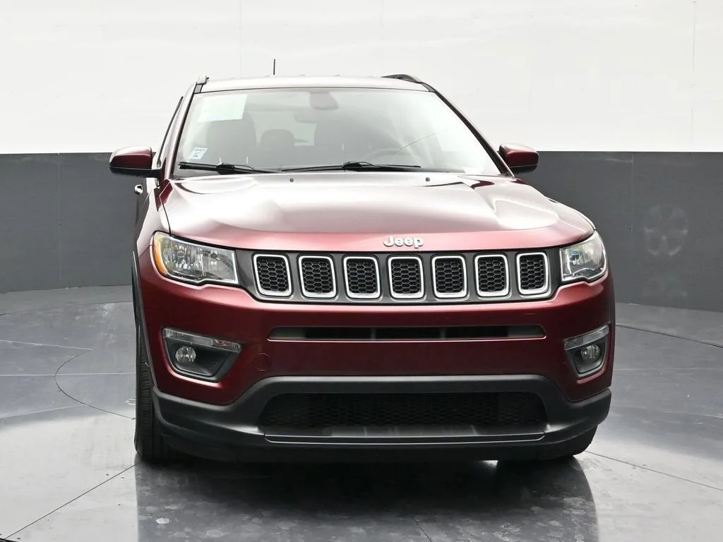 2021 Jeep Compass Latitude FWD photo 8