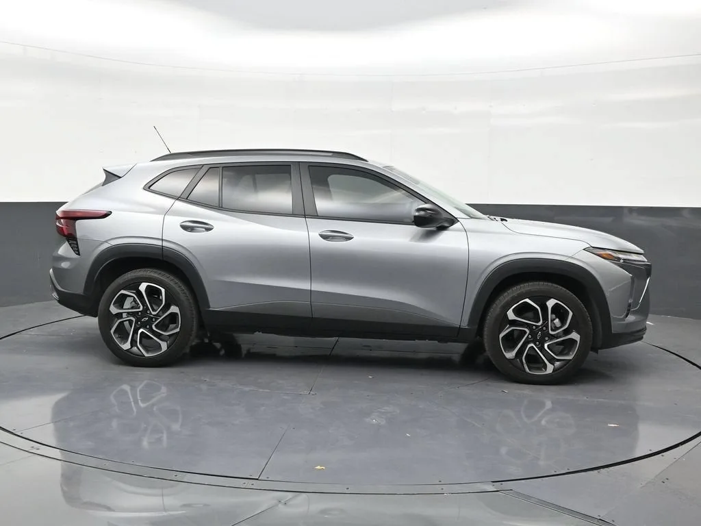 2025 Chevrolet Trax 2RS photo 6