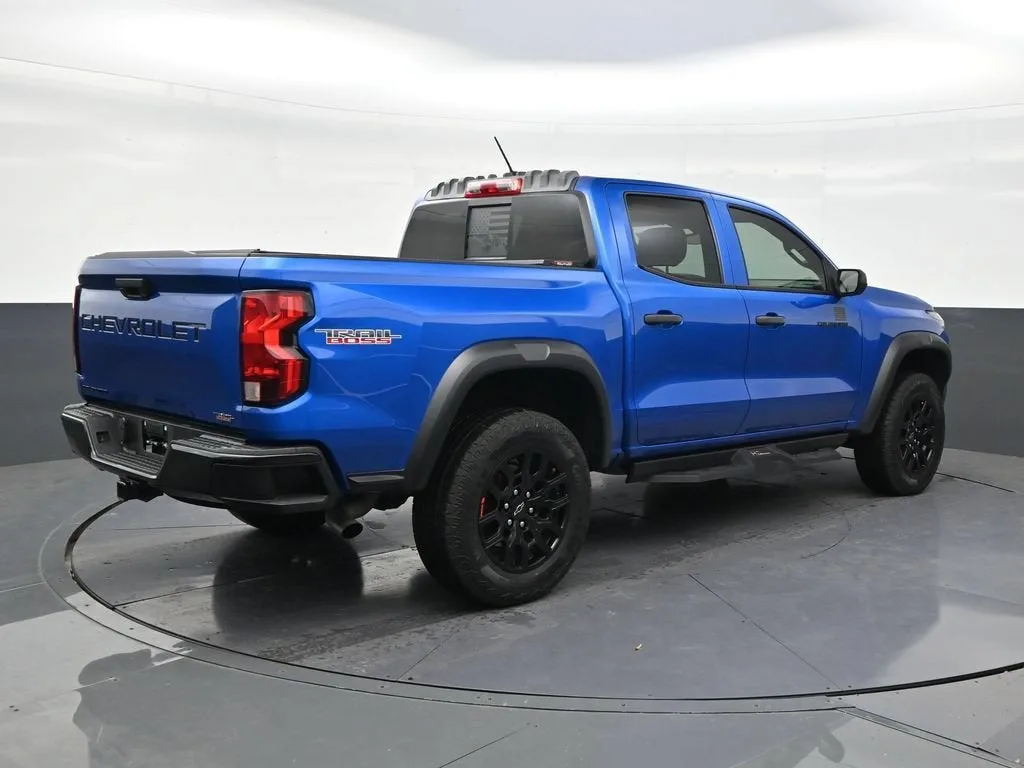 2023 Chevrolet Colorado 4WD Trail Boss photo 5
