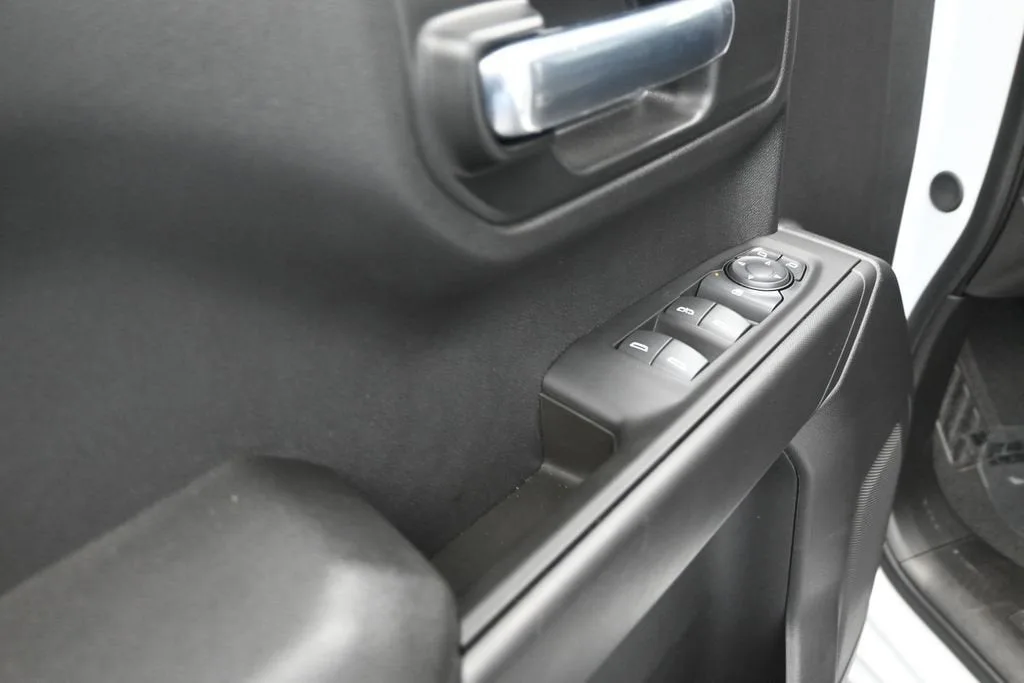 2025 Chevrolet Silverado 1500 Custom Trail Boss photo 10
