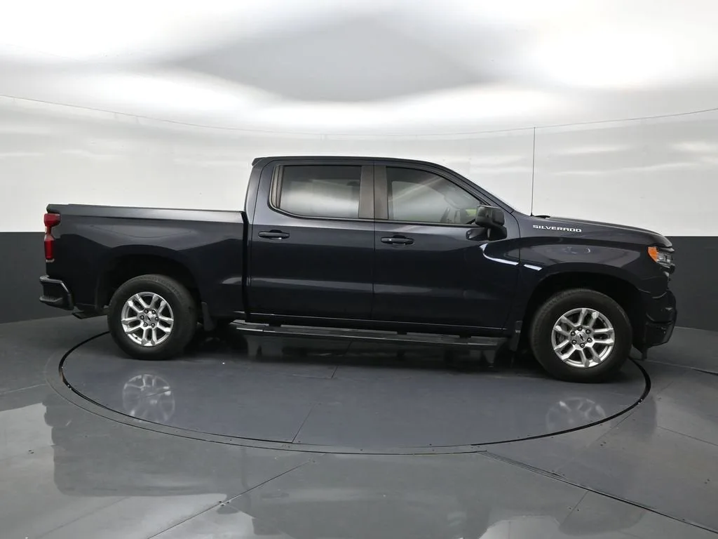 2024 Chevrolet Silverado 1500 RST photo 6
