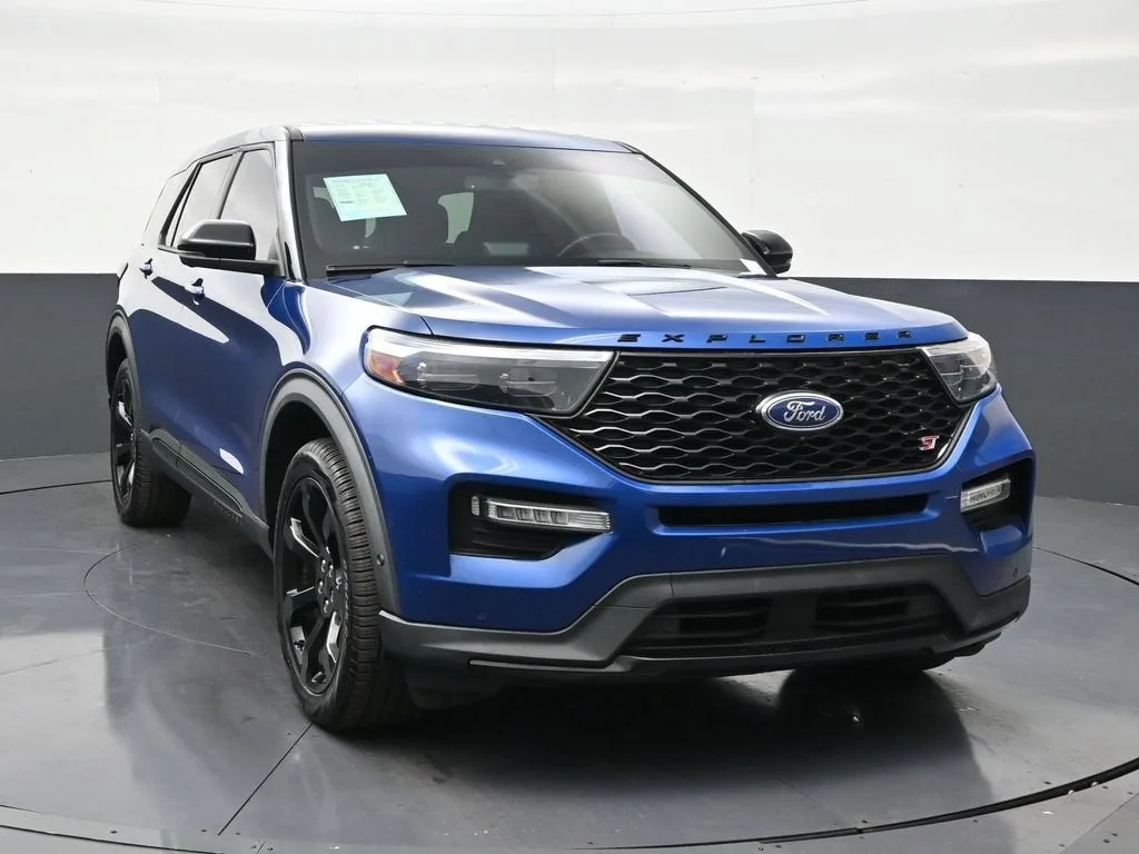 2022 Ford Explorer ST photo 8