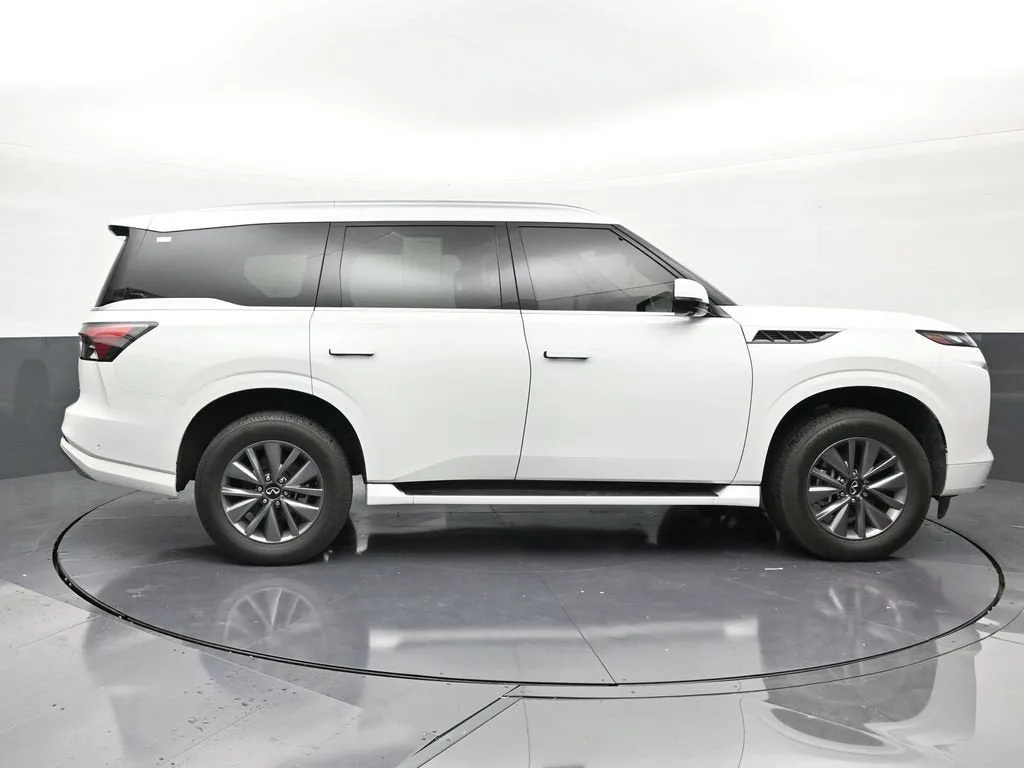 2025 INFINITI QX80 PURE AWD photo 6