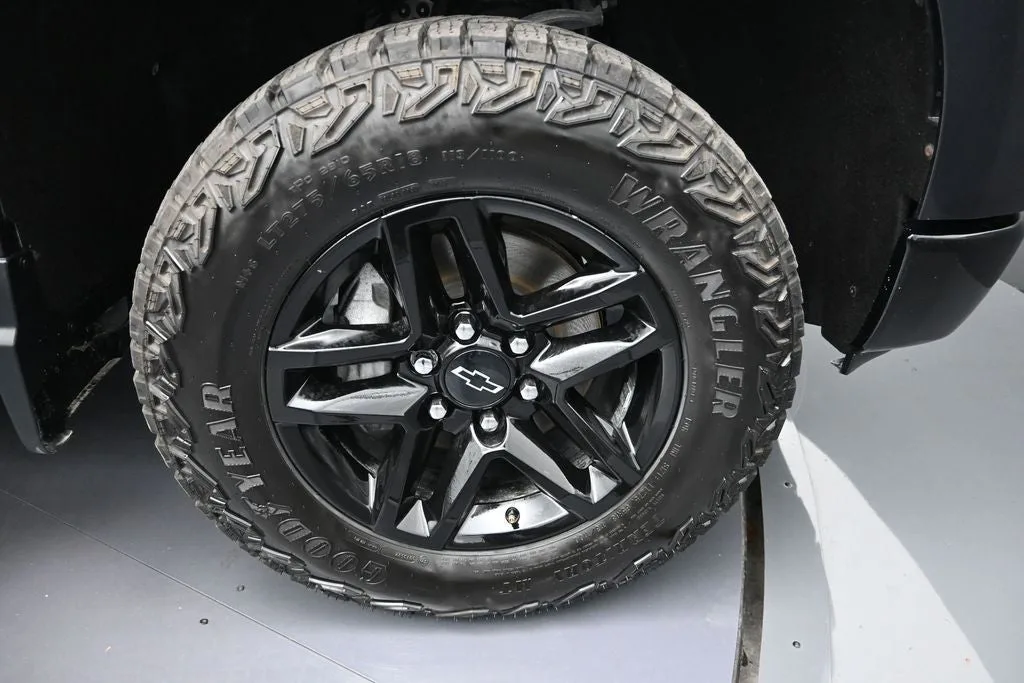 2024 Chevrolet Silverado 1500 Custom Trail Boss photo 9