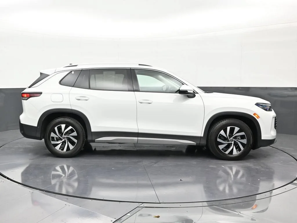 2026 Volkswagen Tiguan S photo 6