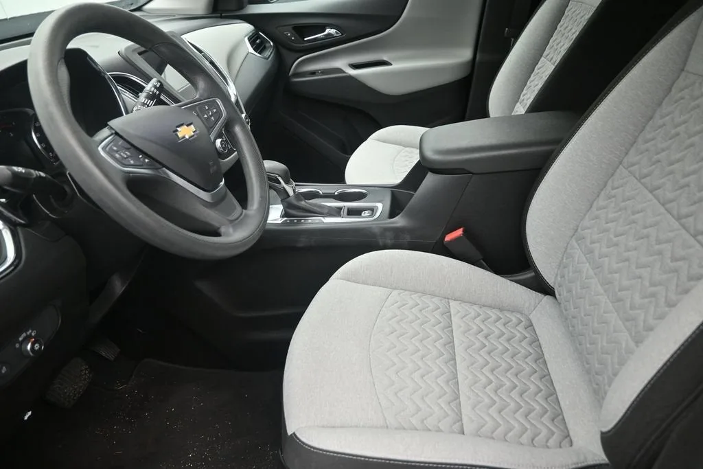 2022 Chevrolet Equinox LS photo 12