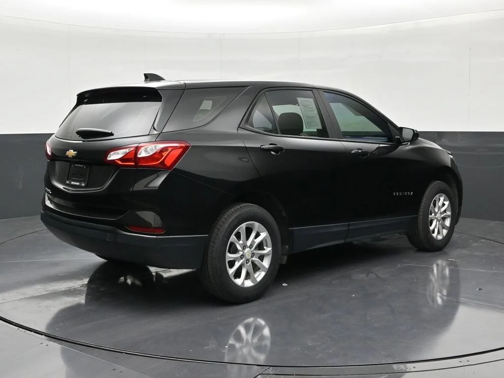 2020 Chevrolet Equinox LS photo 5