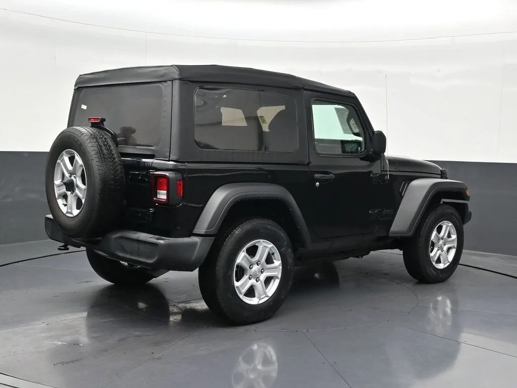 2022 Jeep Wrangler Sport S photo 5