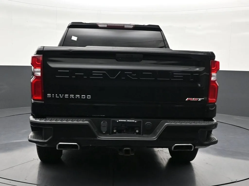 2021 Chevrolet Silverado 1500 RST photo 4