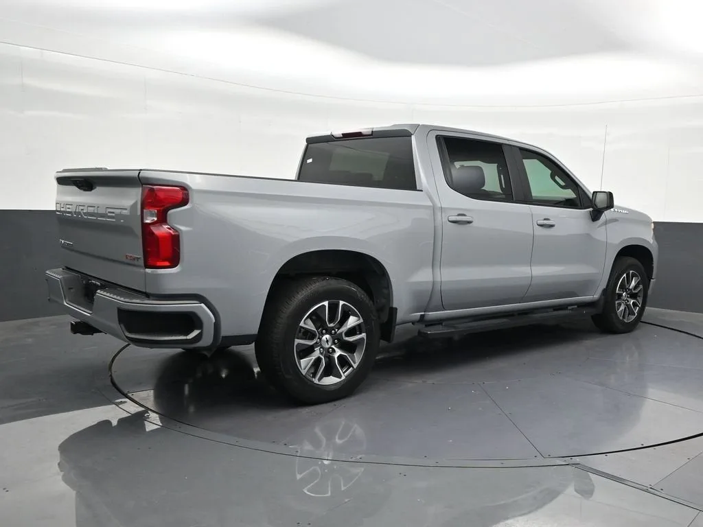 2024 Chevrolet Silverado 1500 RST photo 5