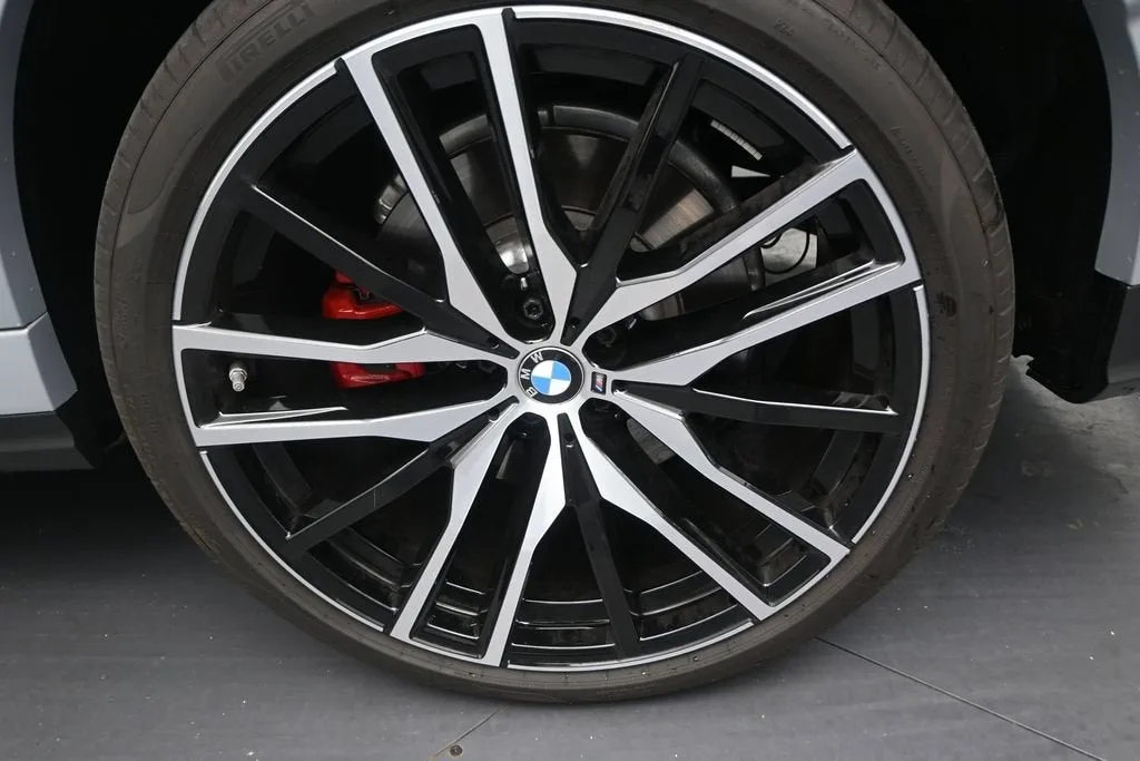 2026 BMW X6 M60i photo 10