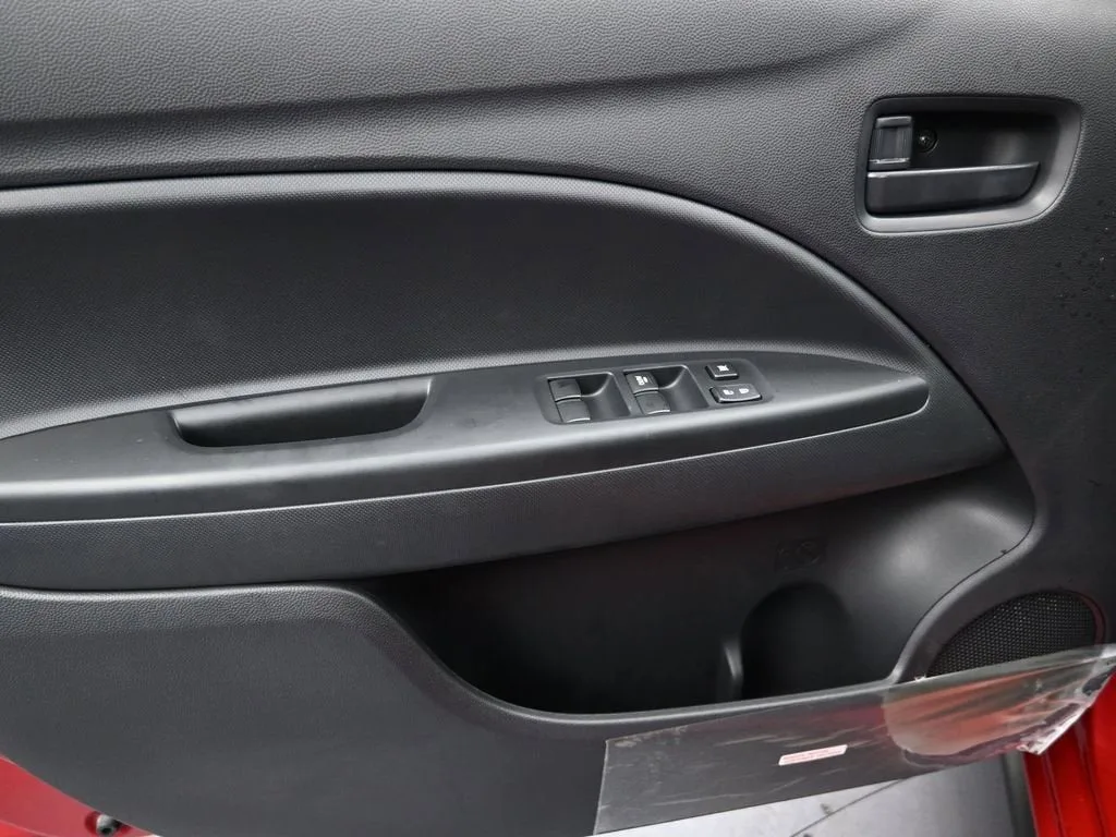 2024 Mitsubishi Mirage G4 ES photo 11