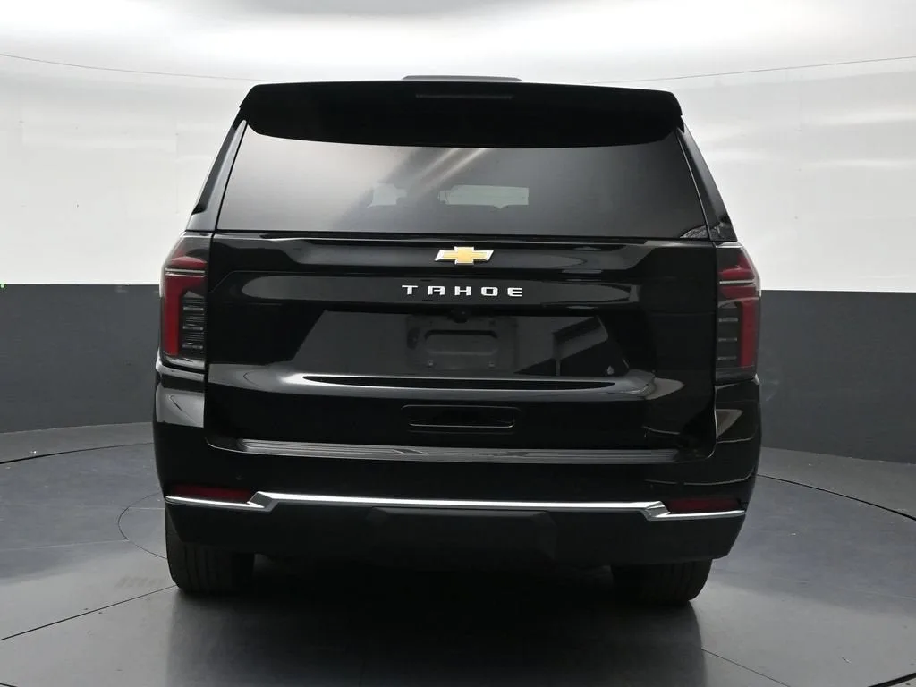 2025 Chevrolet Tahoe LS photo 4