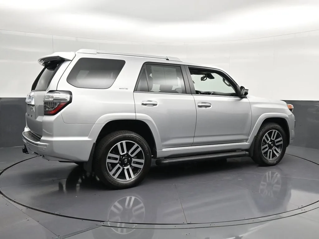 2024 Toyota 4Runner Limited photo 3